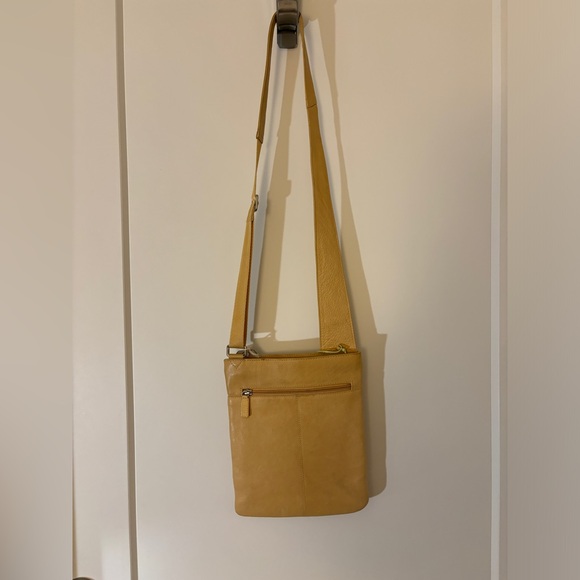 Radley yellow leather crossbody bag- super cute! - Picture 2 of 4